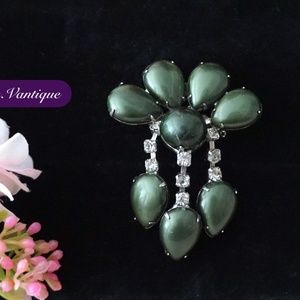 🟢 VINTAGE Green Pearl with Crystal Dangly Brooch / Scarf Pin 🧷